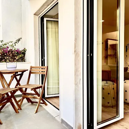 Classy & Modern Lejlighed *