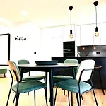 Flh Classy & Modern
