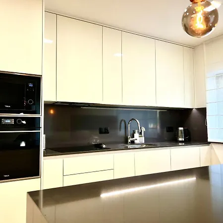 Classy & Modern شقة كاسكايس