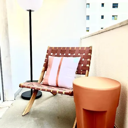 Classy & Modern Кашкайш