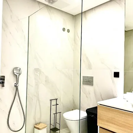 Classy & Modern Кашкайш