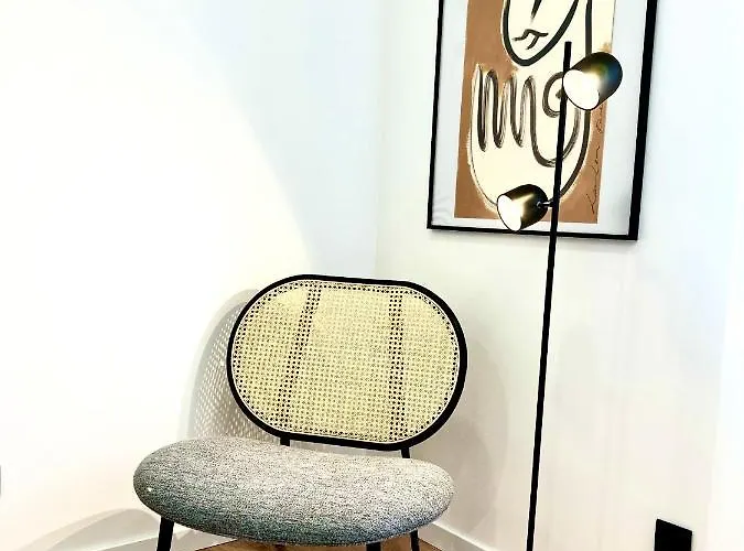 Flh Classy & Modern