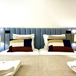 Flh Classy & Modern *