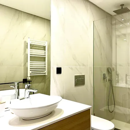 Classy & Modern *