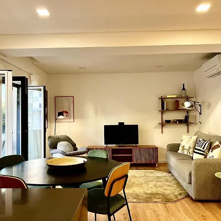 Classy & Modern