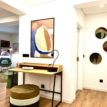 Classy & Modern